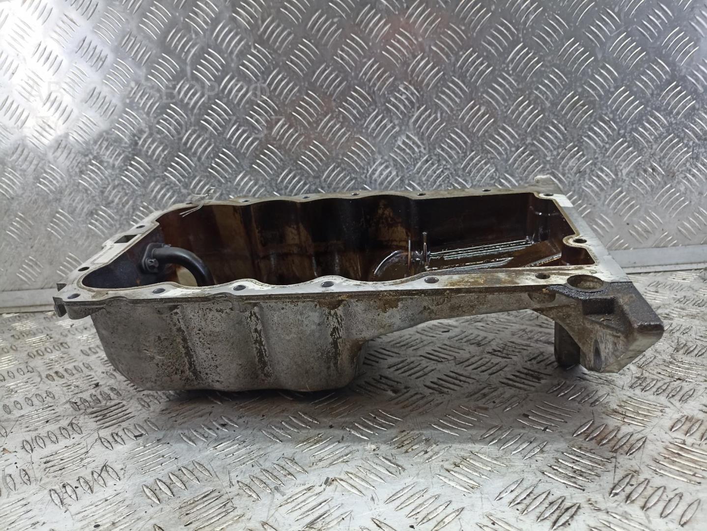 Поддон масляный двигателя (картер)