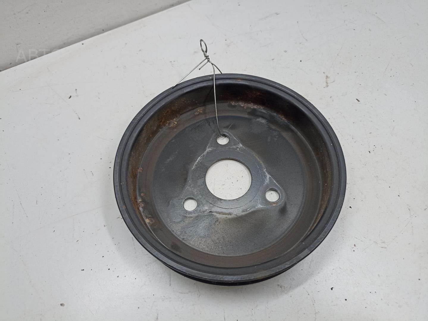 Шкив водяного насоса (помпы)