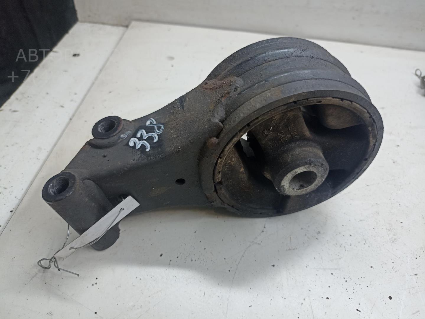 Опора двигателя задняя