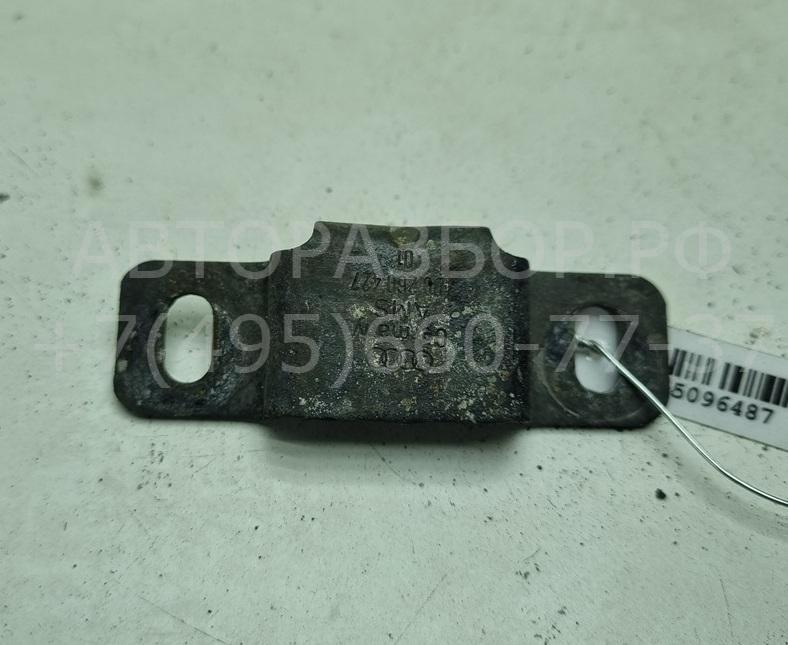 Кронштейн (сопут. товар)