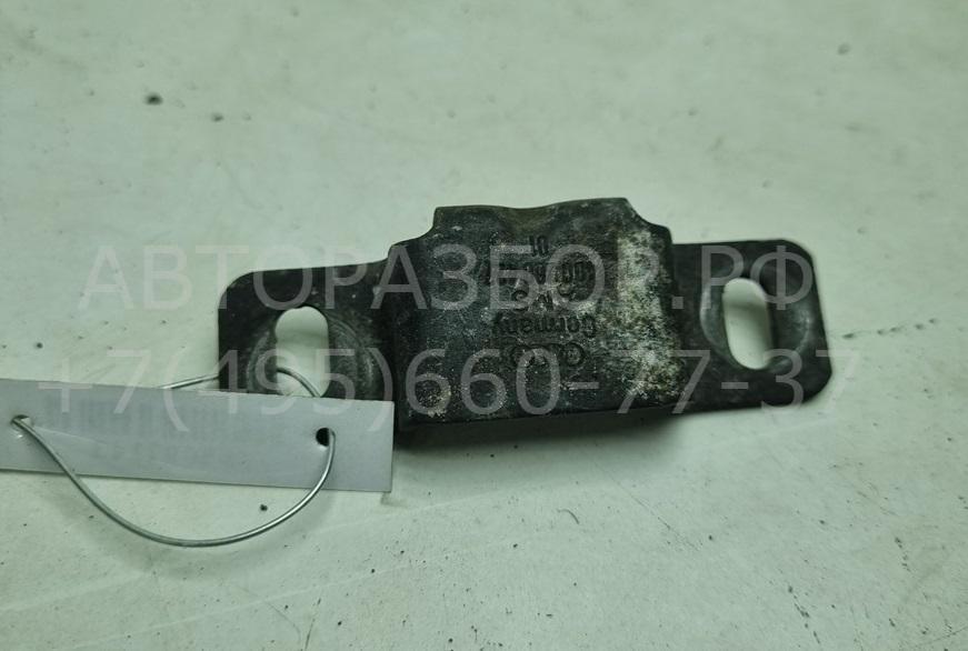 Кронштейн (сопут. товар)