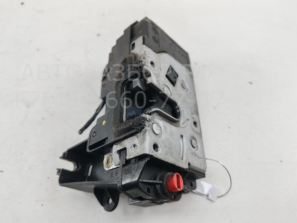 Замок двери задней правой