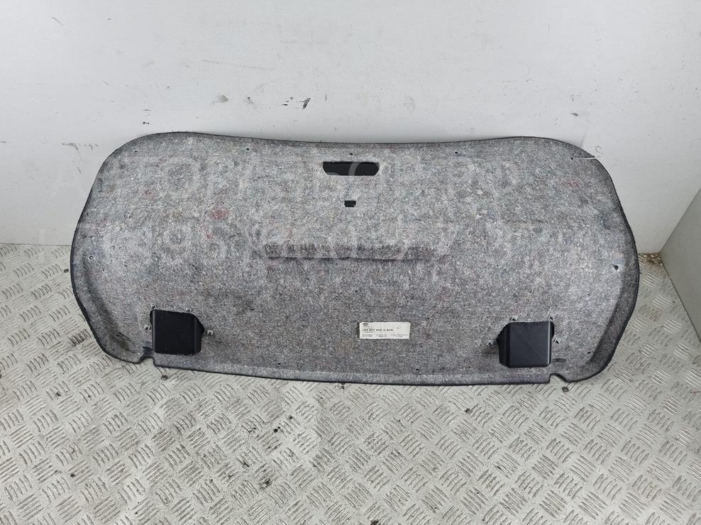 Обшивка крышки багажника