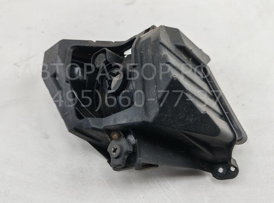 Фара противотуманная левая