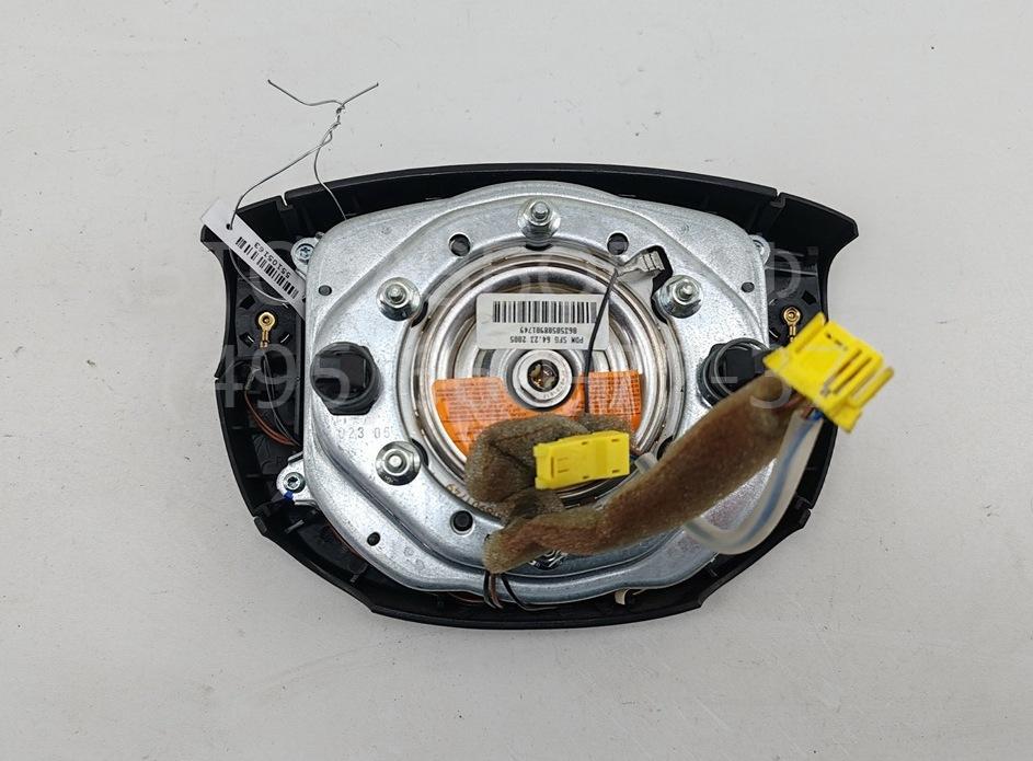 Подушка безопасности в рулевое колесо