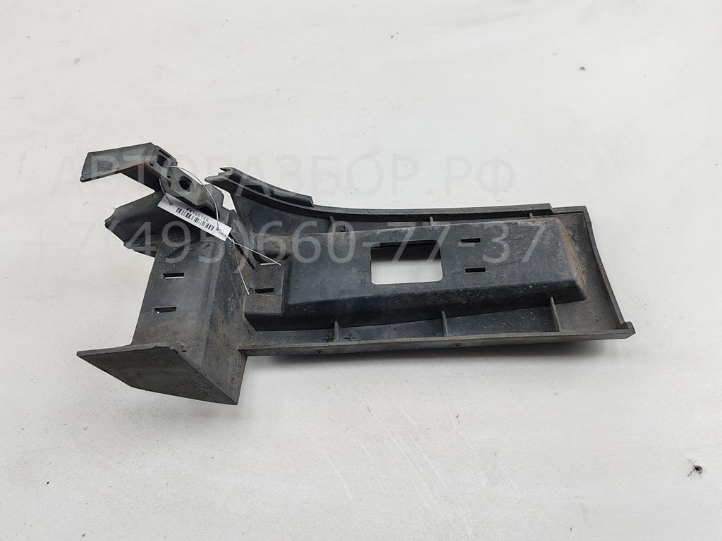 Кронштейн переднего бампера правый