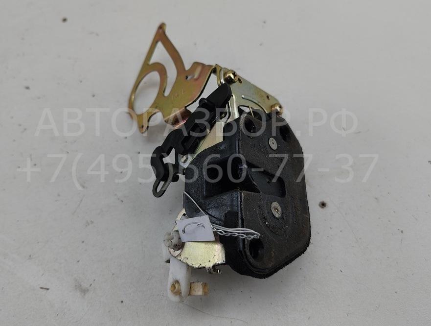 Замок двери задней левой