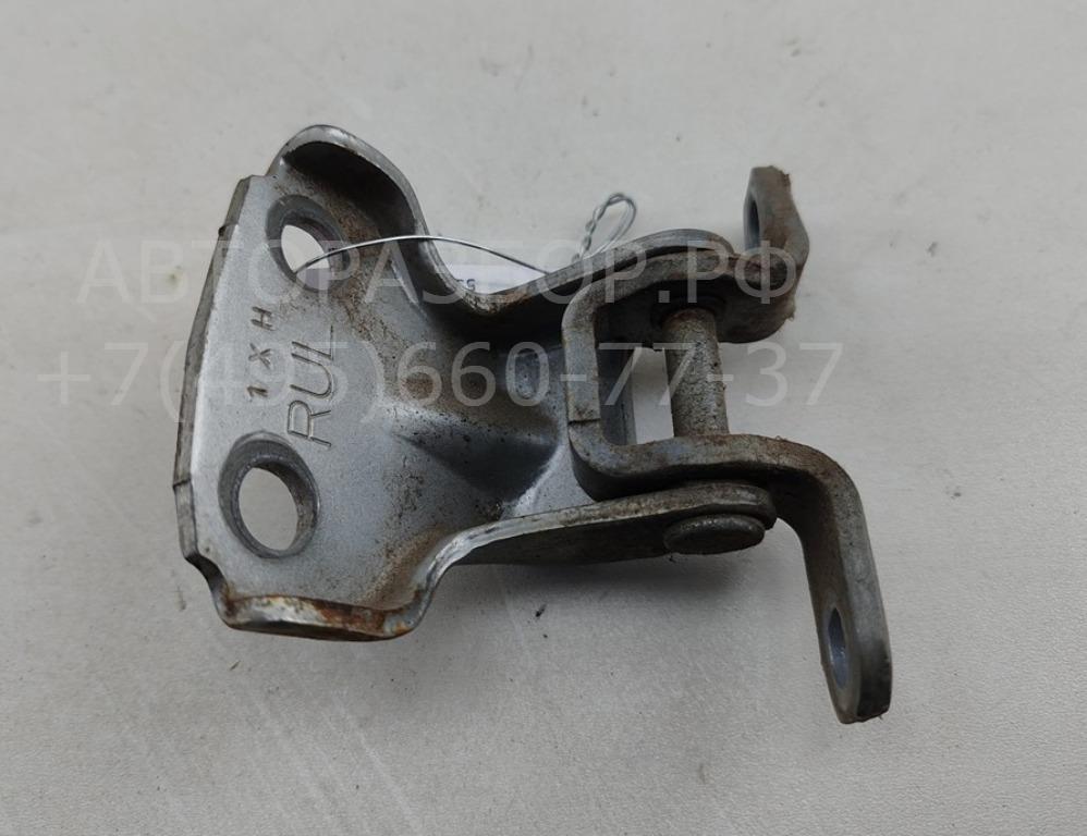 Петля двери