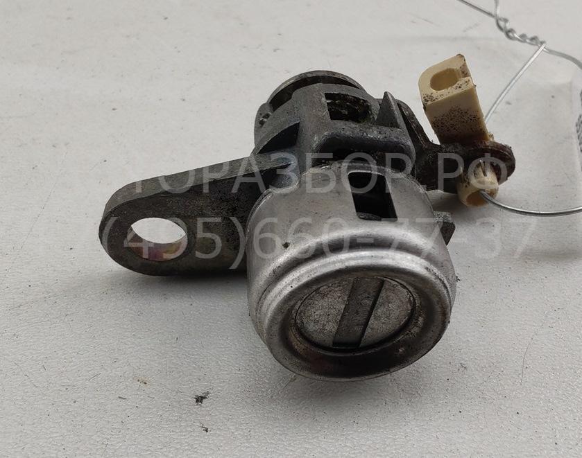 Вставка замка двери