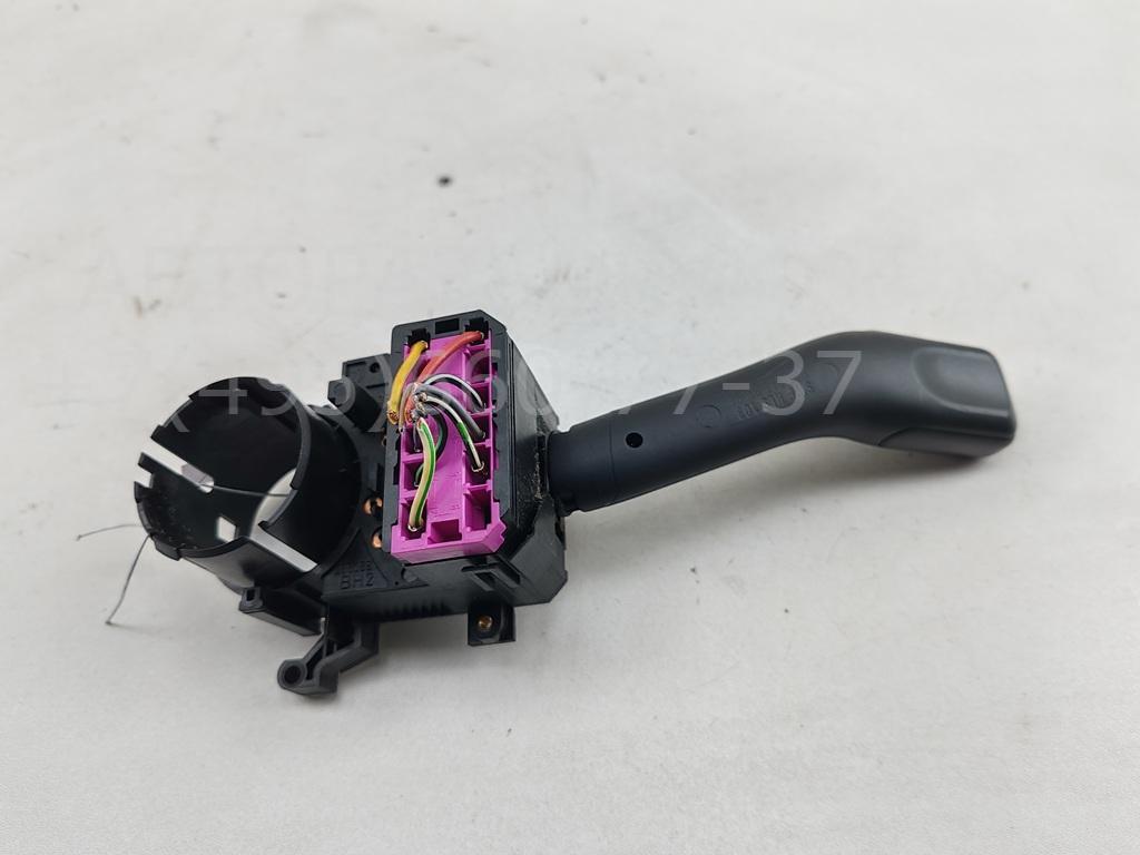 Переключатель поворотов подрулевой