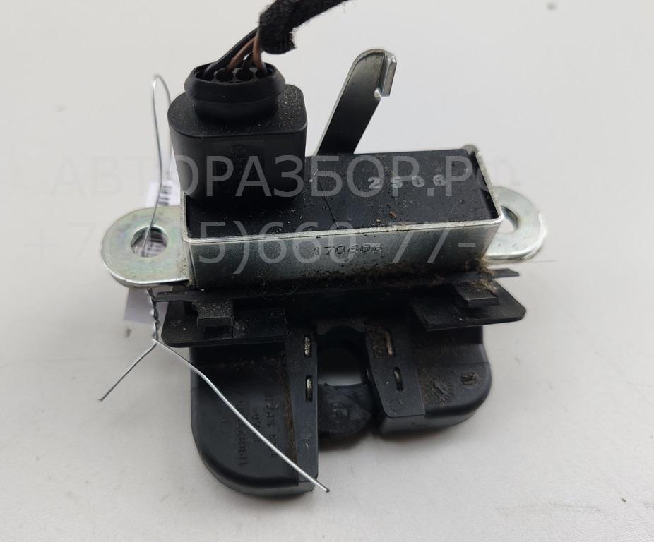 Замок багажника