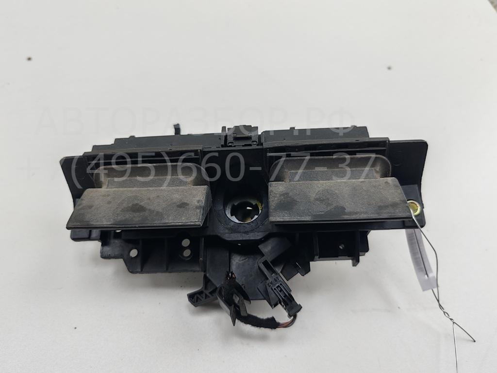 Ручка двери багажника наружная