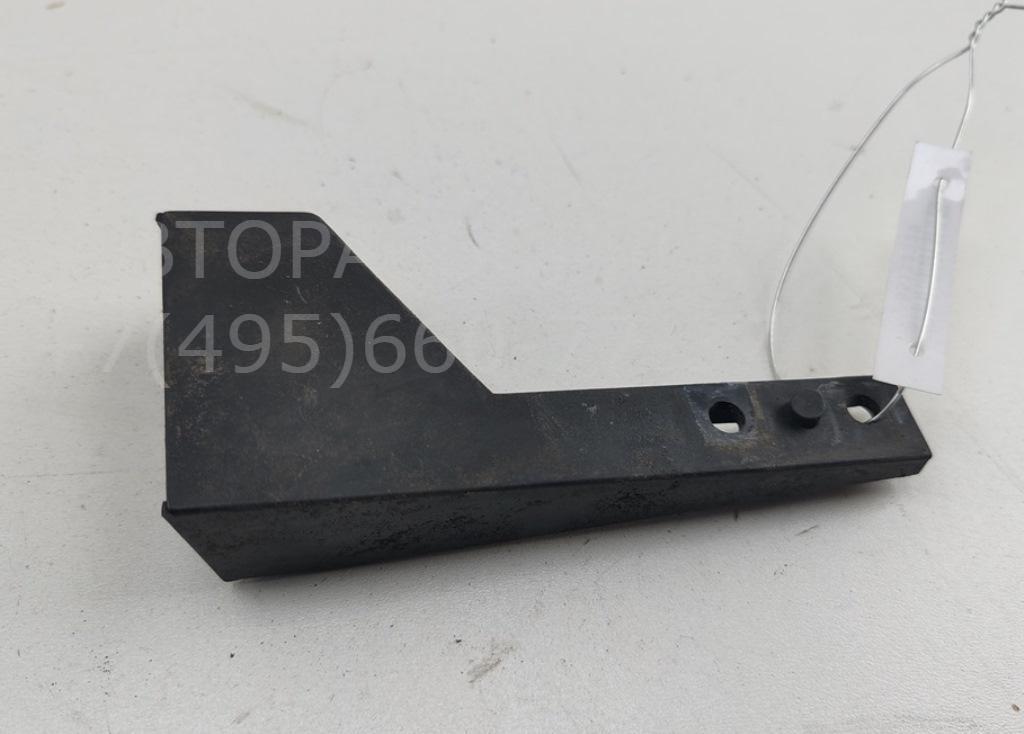 Кронштейн переднего бампера правый