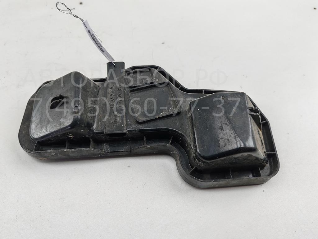 Крышка фары левой