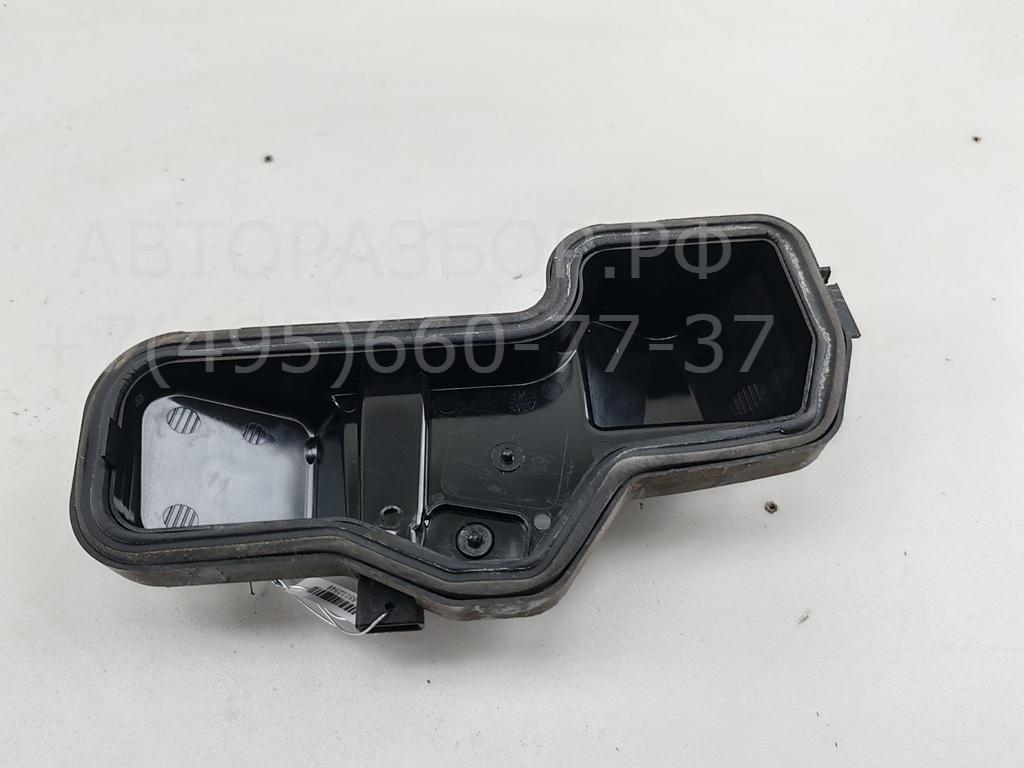 Крышка фары левой