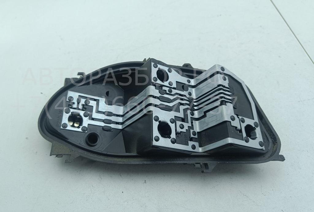 Плата заднего фонаря правого