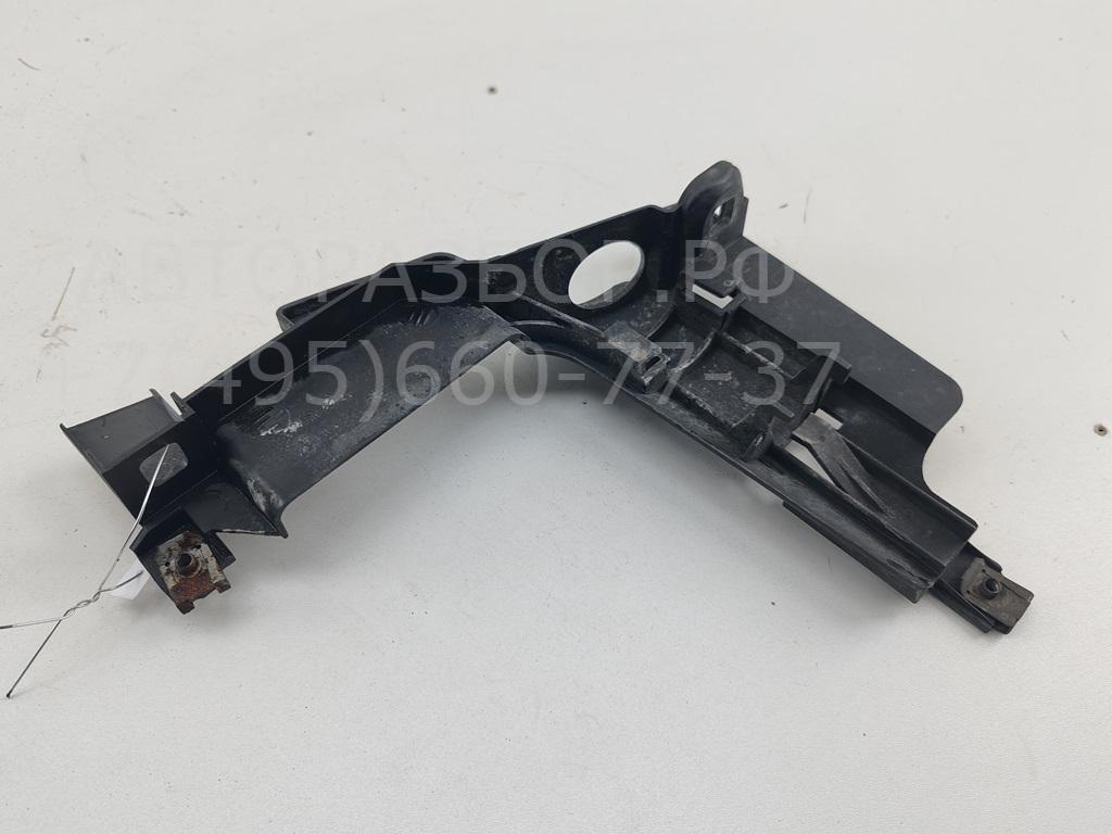 Крепеж фары