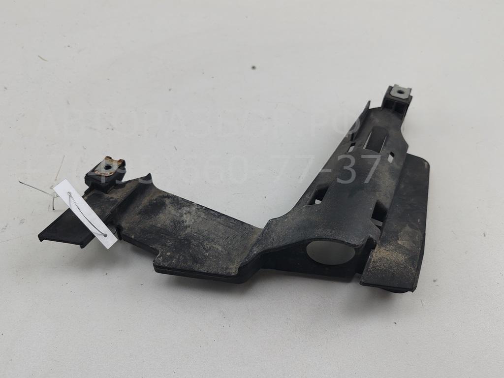 Крепеж фары