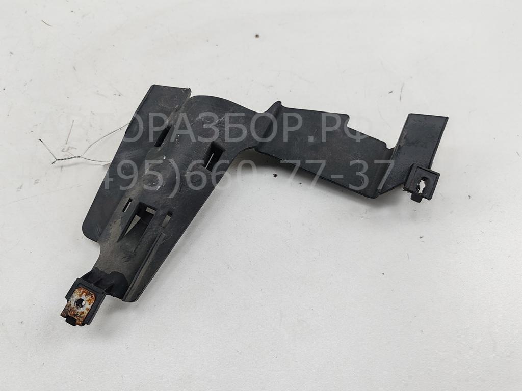 Крепеж фары