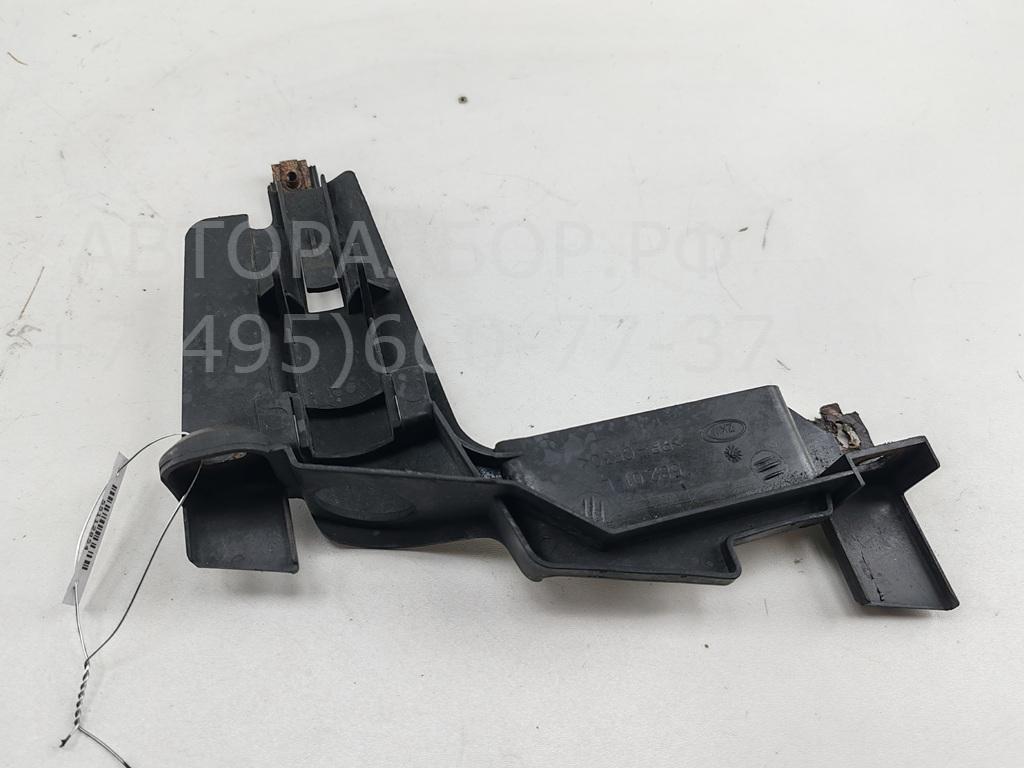 Крепеж фары