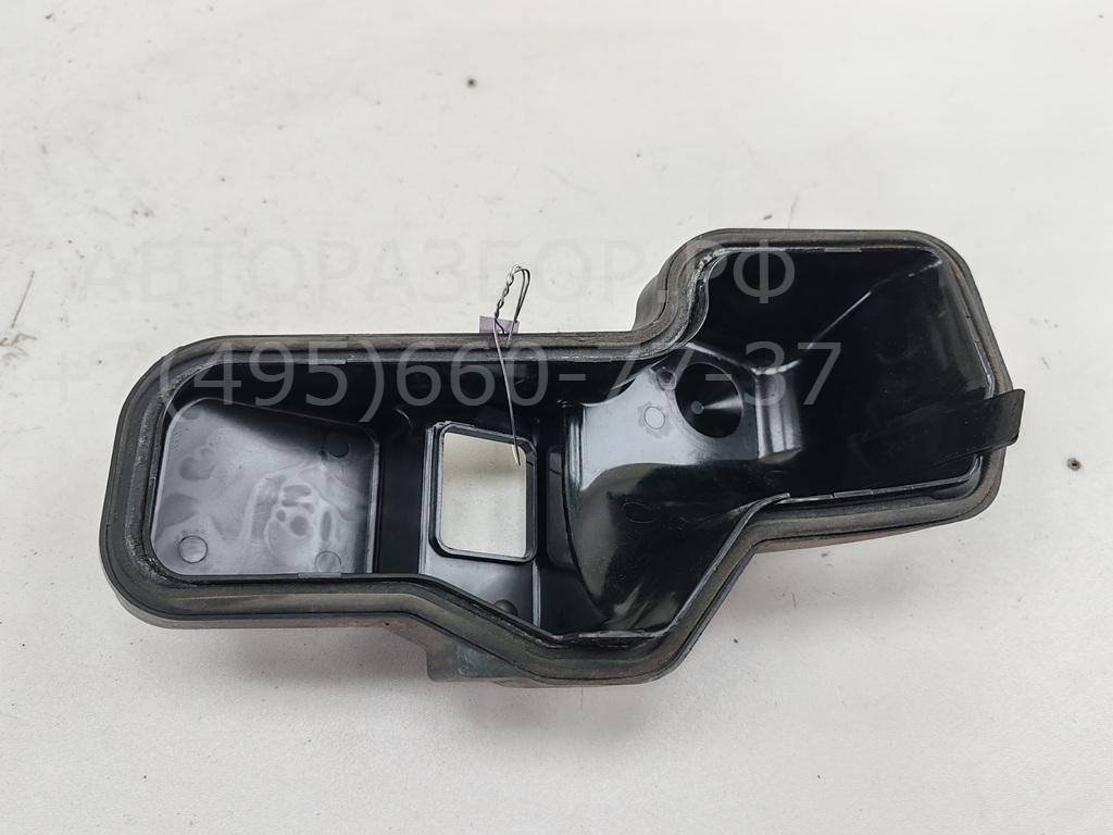 Крышка фары левой