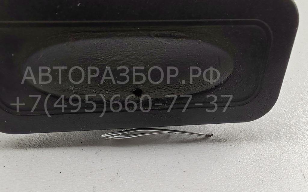 Кнопка открывания багажника