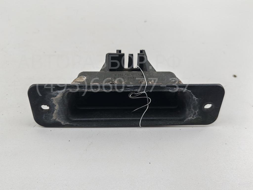 Ручка двери багажника наружная