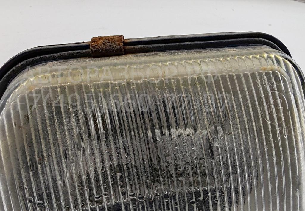 Фара противотуманная левая