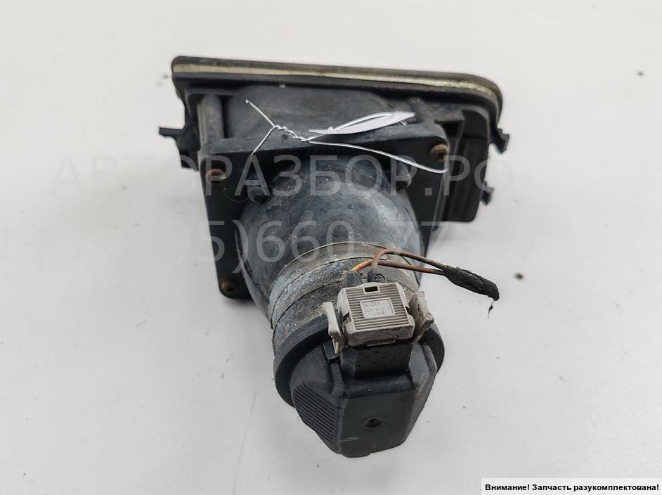 Фара противотуманная левая