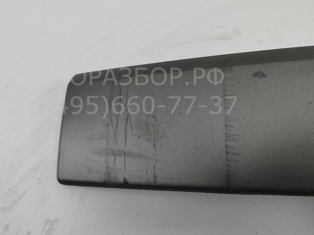 Молдинг переднего бампера левый