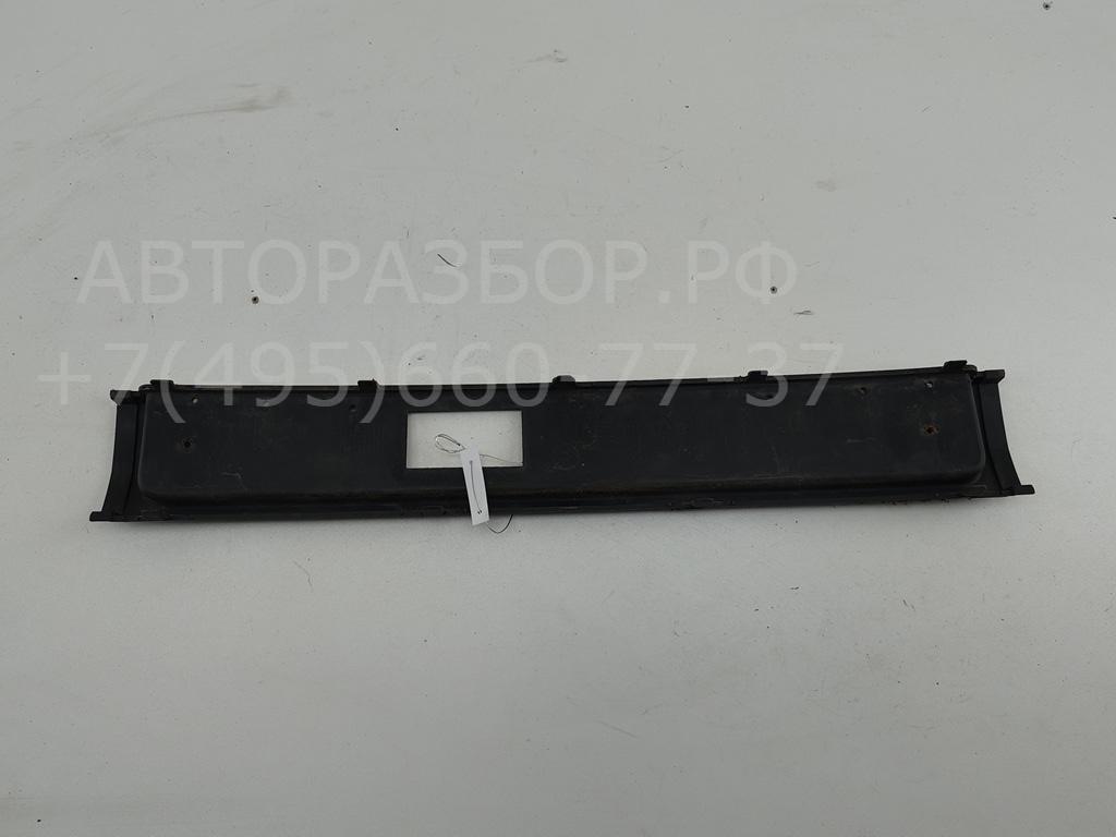 Молдинг переднего бампера