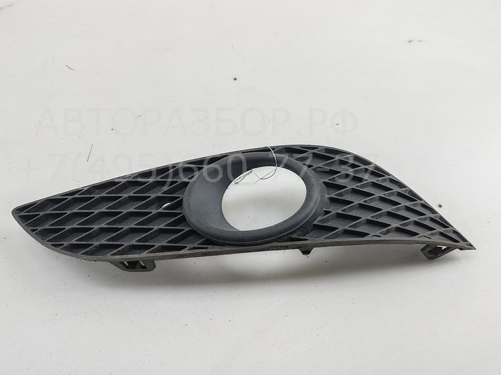 Рамка противотуманной фары правой