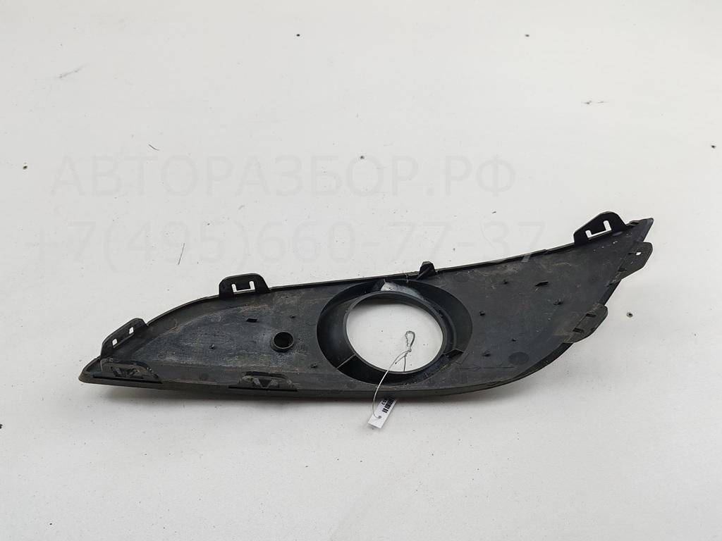 Рамка противотуманной фары правой