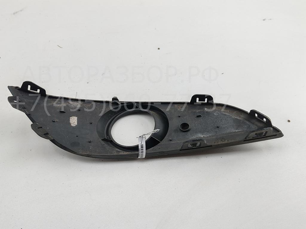 Рамка противотуманной фары левой