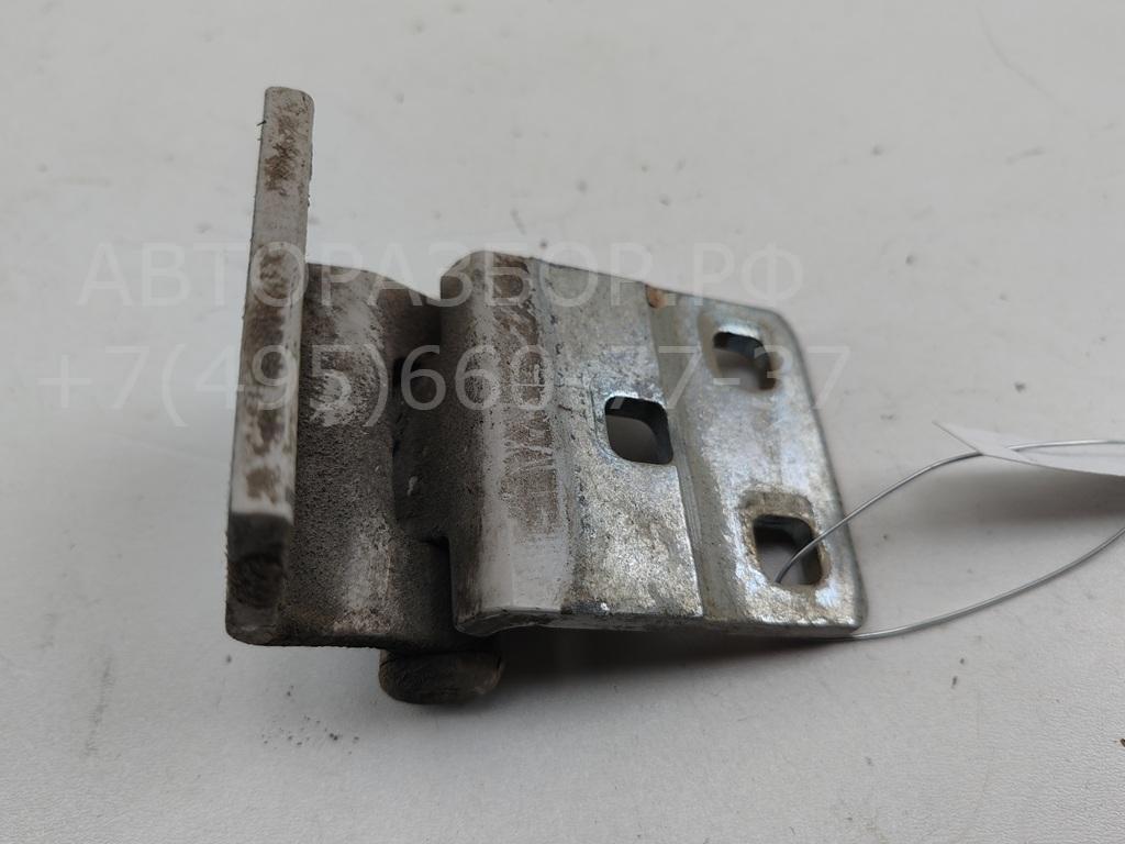 Петля двери