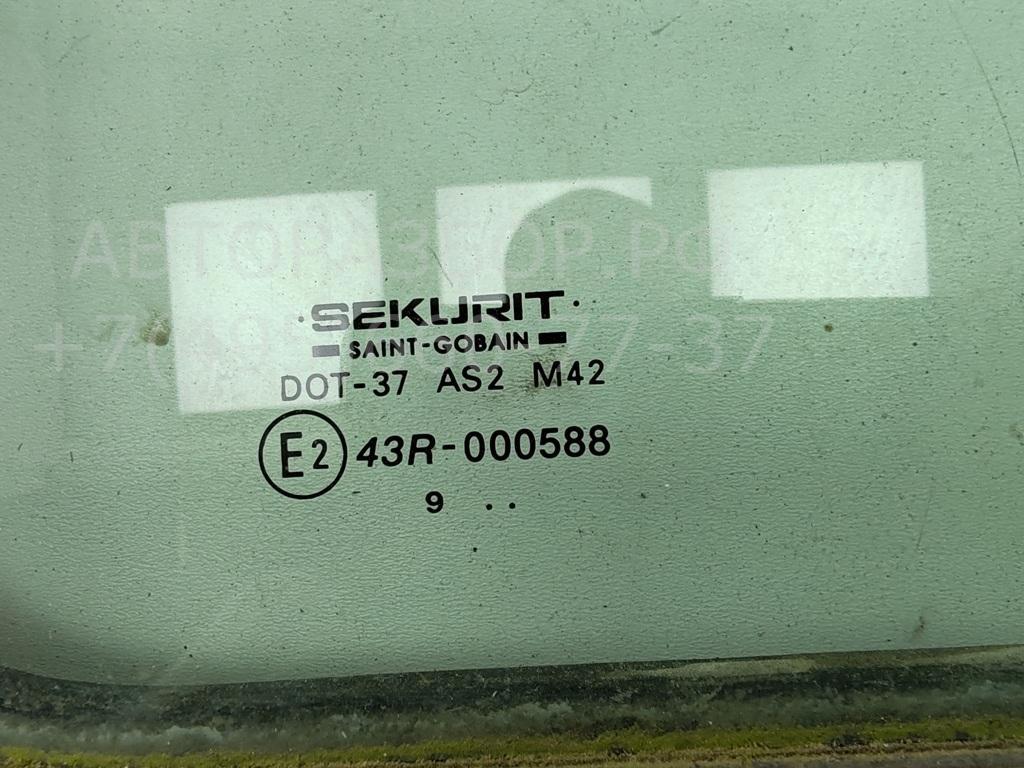 Стекло двери задней левой
