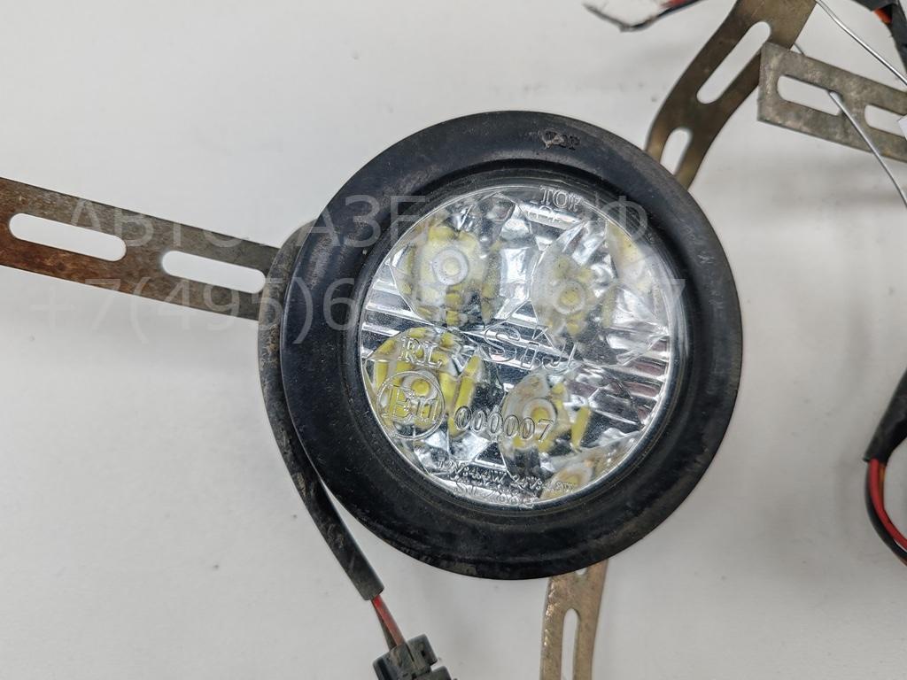 Фара противотуманная левая