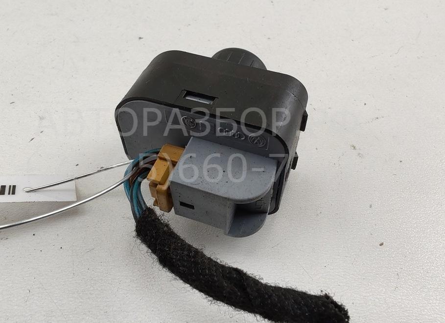 Кнопка регулировки зеркала