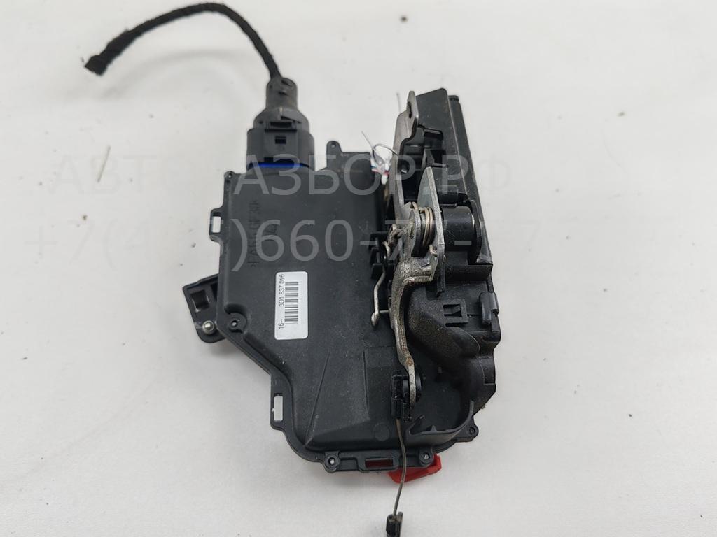 Замок двери передней правой