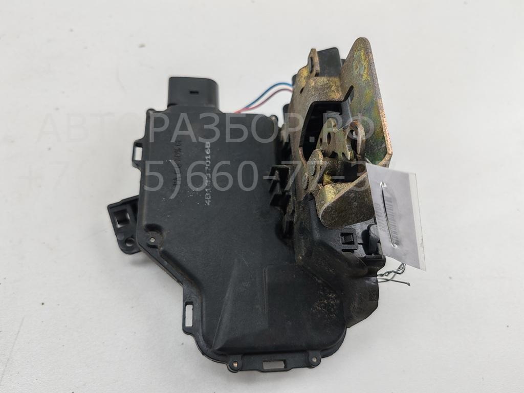 Замок двери передней правой