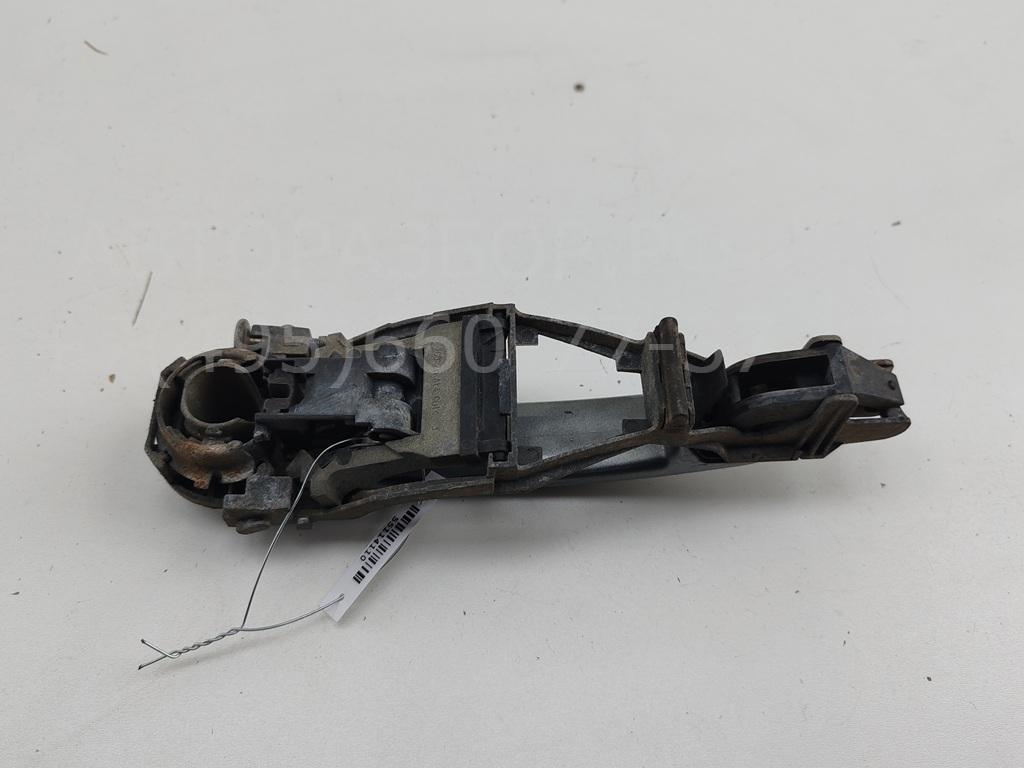 Ручка двери передней наружная правая