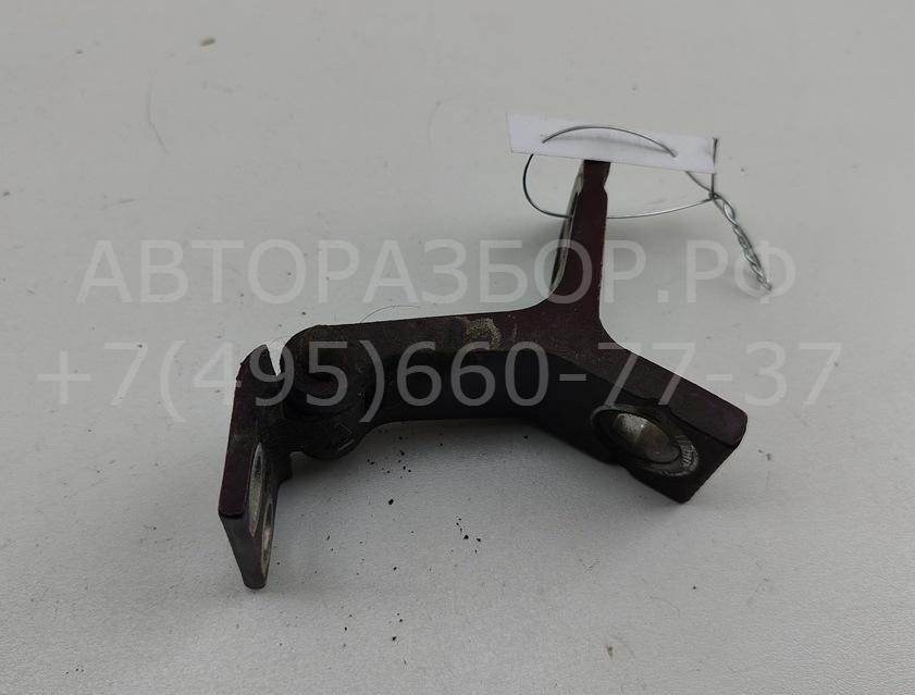 Петля двери