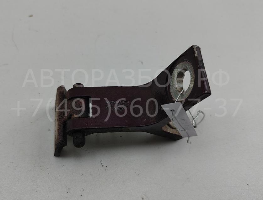 Петля двери