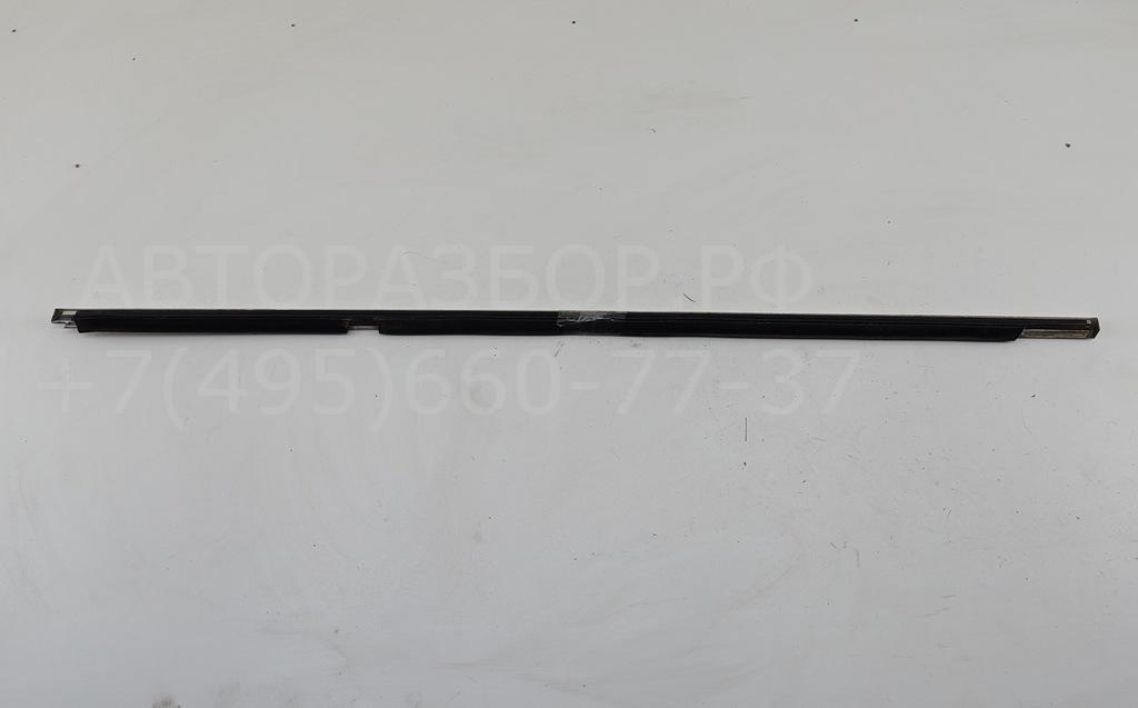 Накладка стекла заднего правого