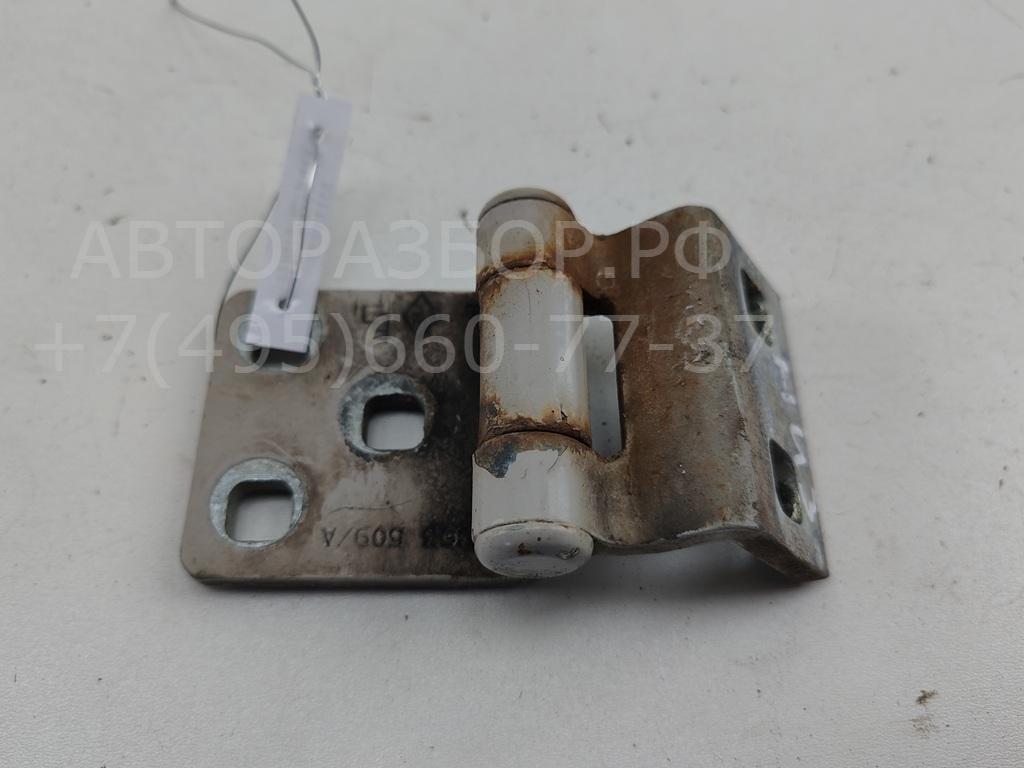 Петля двери