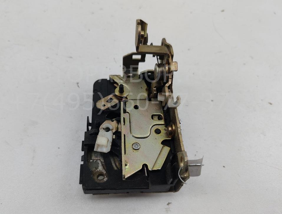 Замок двери задней правой