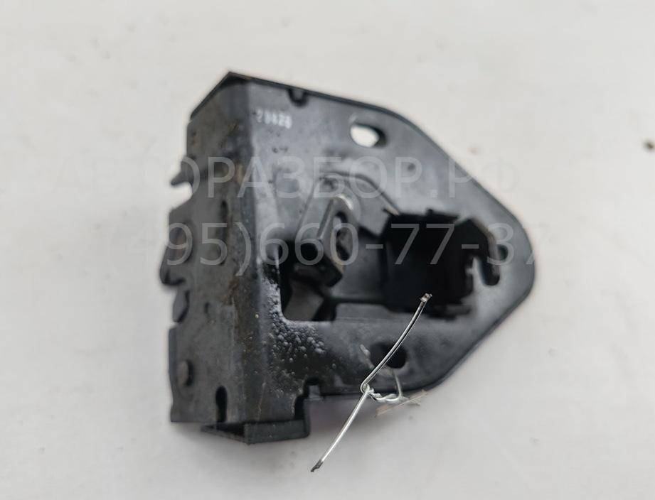 Замок двери задней правой