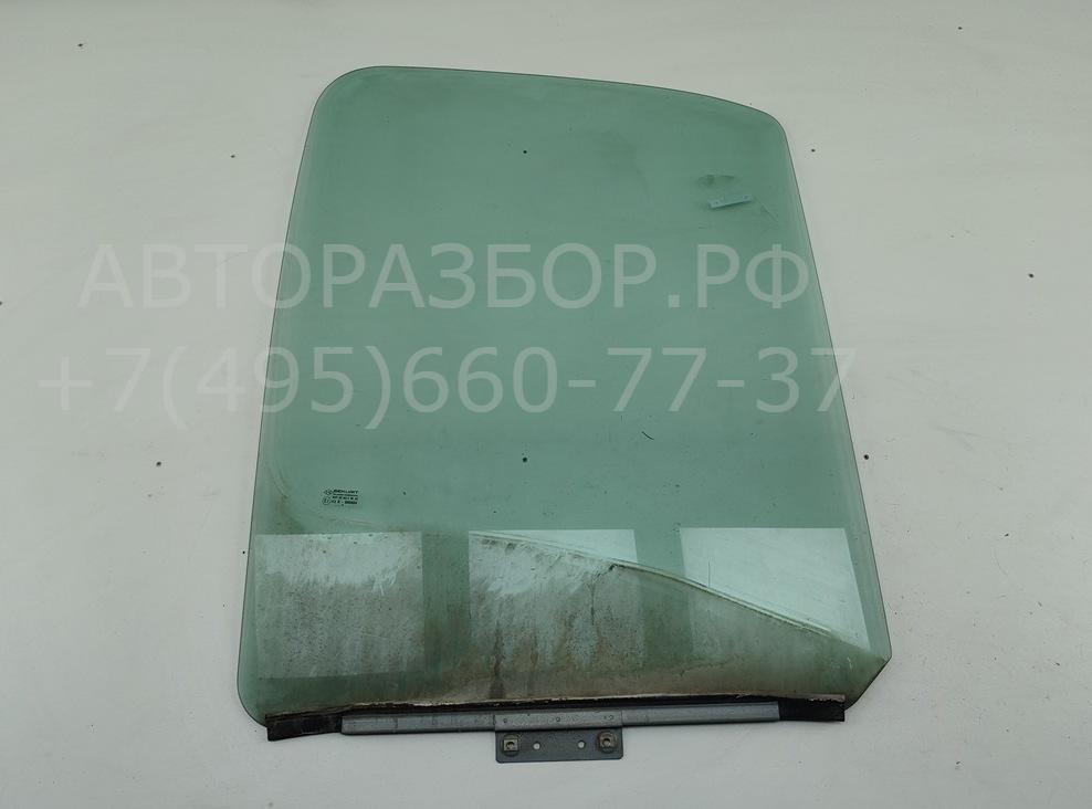 Стекло двери передней правой