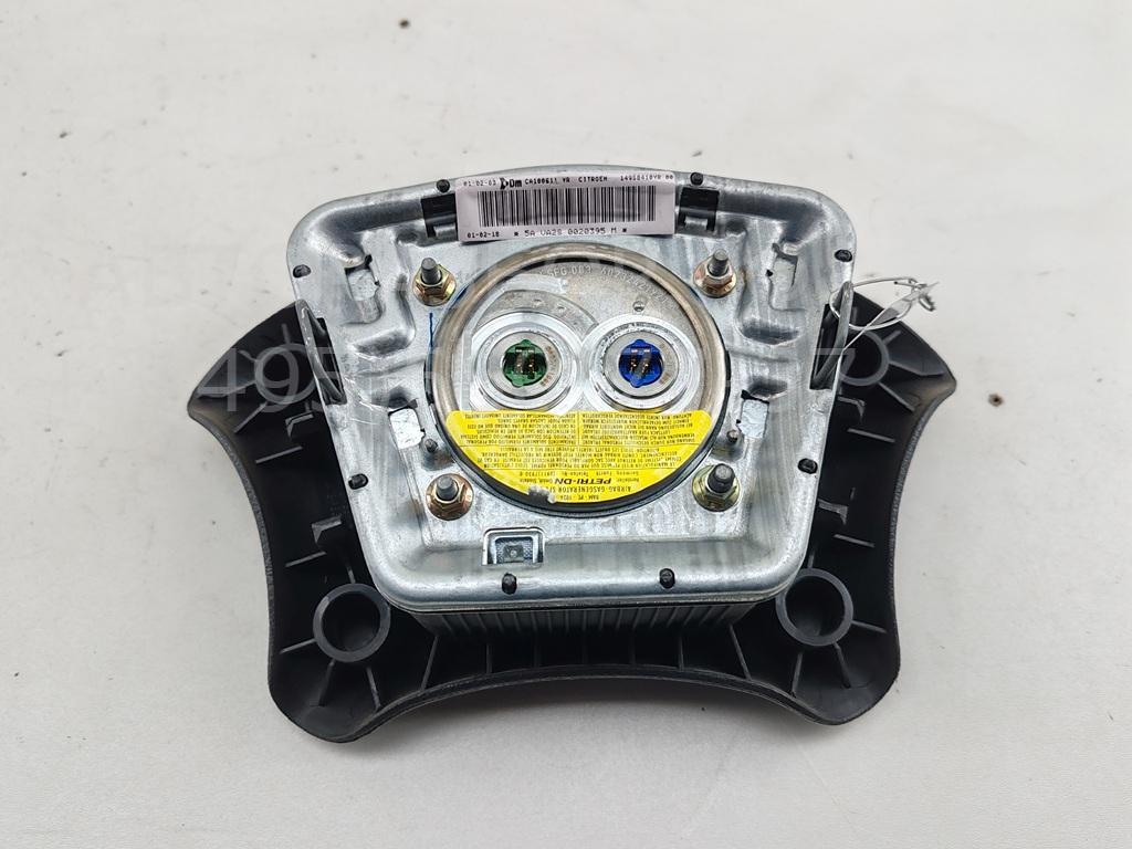 Подушка безопасности в рулевое колесо