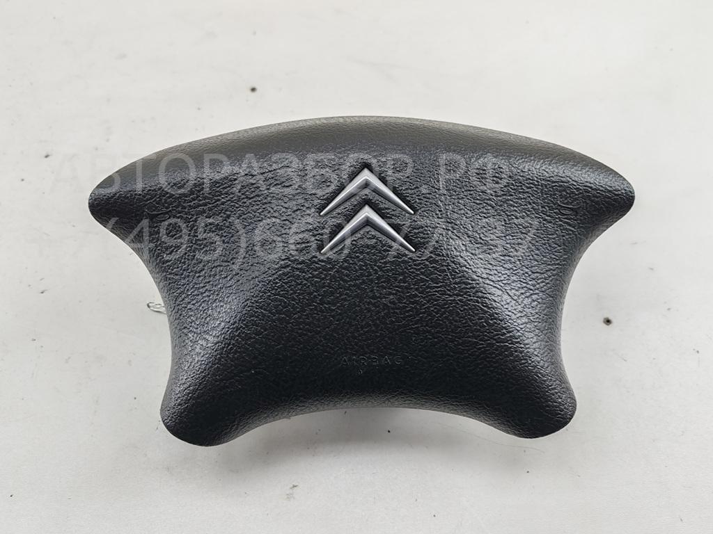 Подушка безопасности в рулевое колесо